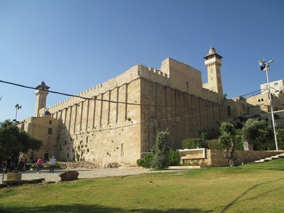 תמונה דר' אבישי טייכר מתוך אתר פיקיויקי