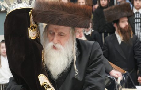 הכנסת ספר תורה לביהמ"ד מכנובקא בעלזא ברמה ד' בבית שמש – גלרית תמונות