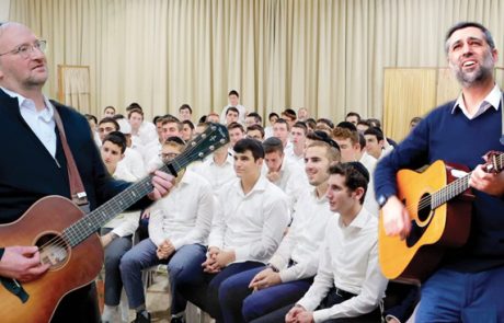 ארי גולדוואג ואיצי קפלוביץ מבקשים: "אנא ה' עננו"