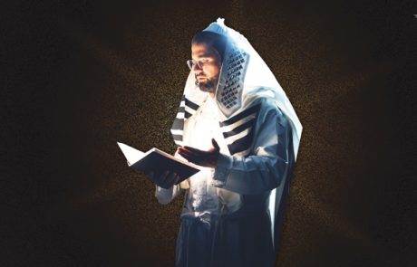 מוטי ויזל במחרוזת מרגשת לימים הנוראים: "קדושת היום"